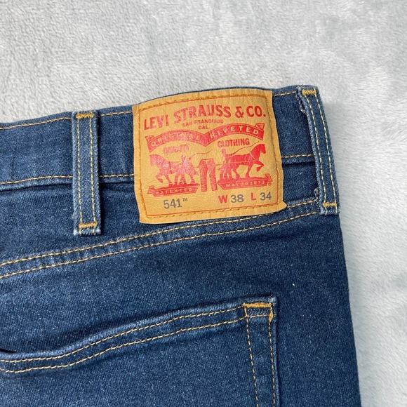 Levi's 541 Jeans Mens 38x34 Blue Denim Whiskered Red Tab Low Waist Straight Leg - Picture 7 of 9